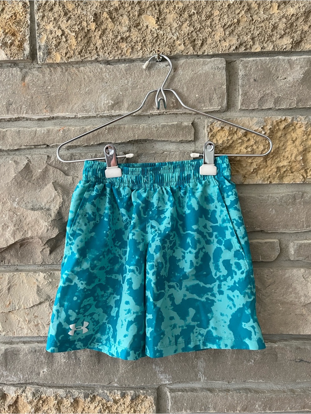 Under Armour Kids Teal & Aqua Athletic Shorts Size Youth Small